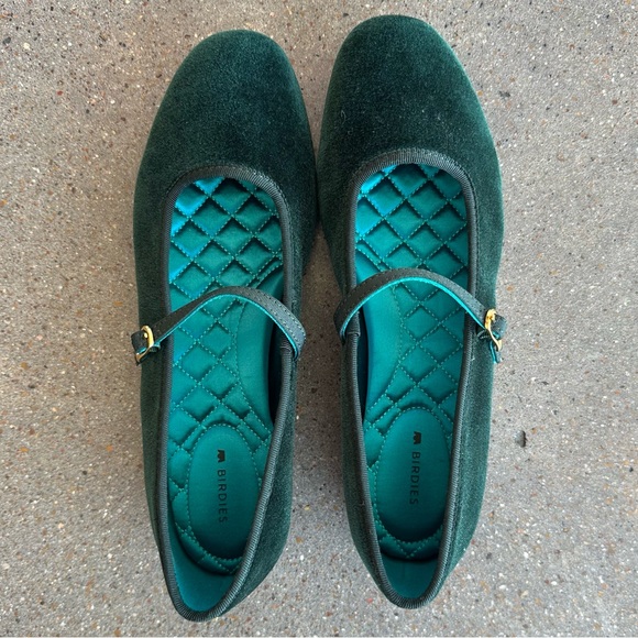 NWOB Birdies Women's Emerald Green Suede Mary Jane Flats - Picture 2 of 3